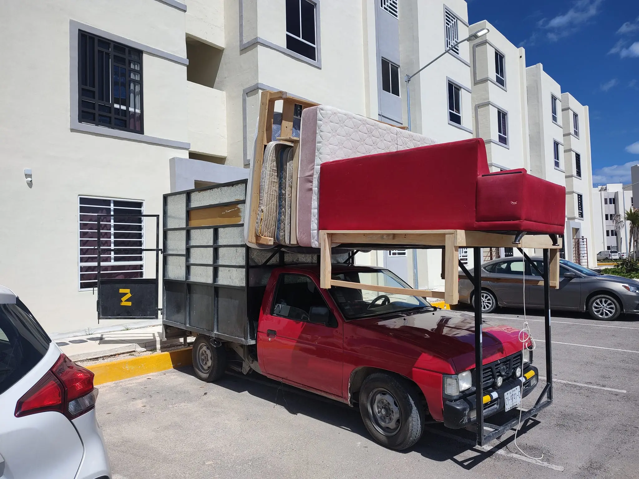 Camion de Fletes Cancún y Mudanzas